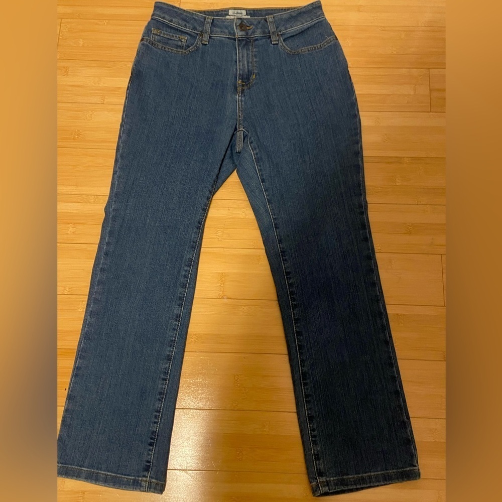 L.L. Bean Women’s Classic Fit Straight Leg Jeans 6 Petite - Picture 6 of 6